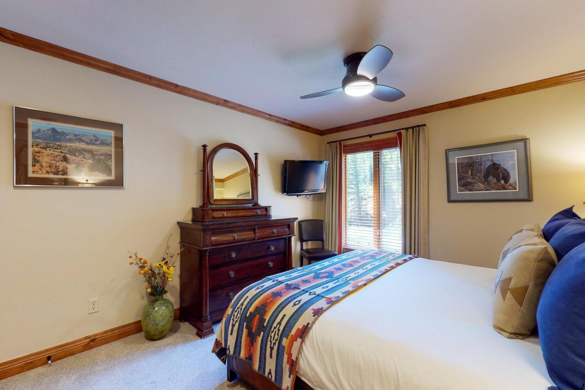 Lion Square Lodge Vail Room photo